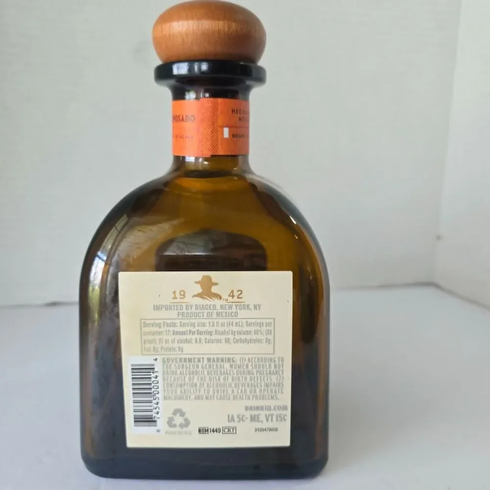 Don Julio Reposado Tequila Bottle 750ml EMPTY With Wood Cork, Craft or Bar Decor